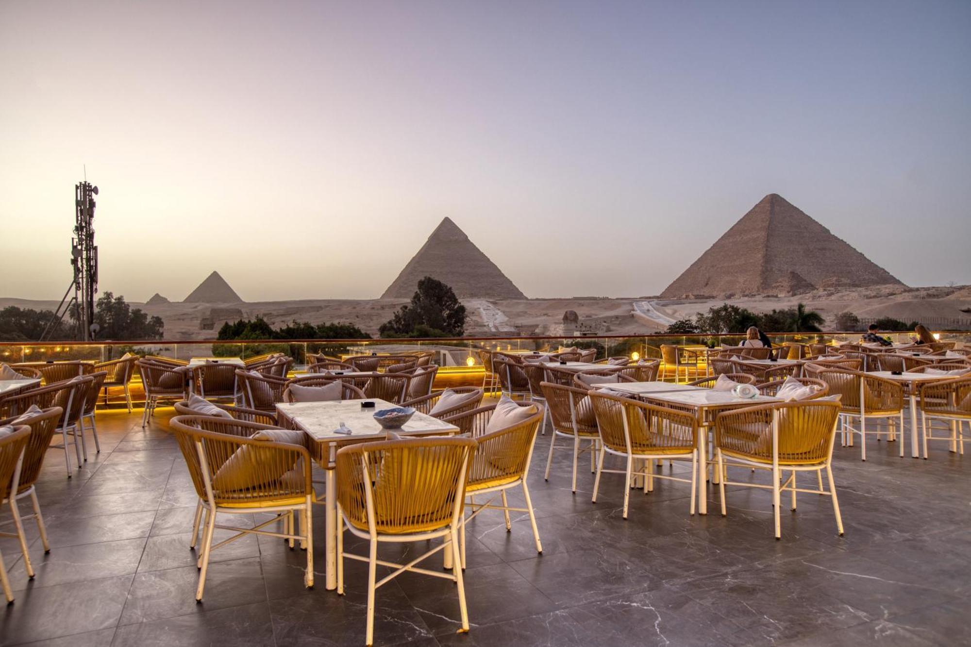 Pyramids Shadow Hotel 2*