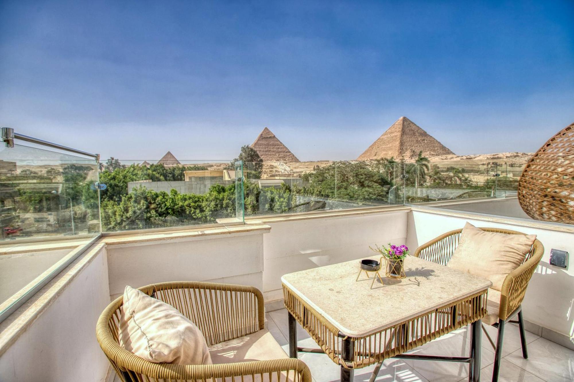 Pyramids Shadow Hotel 2*