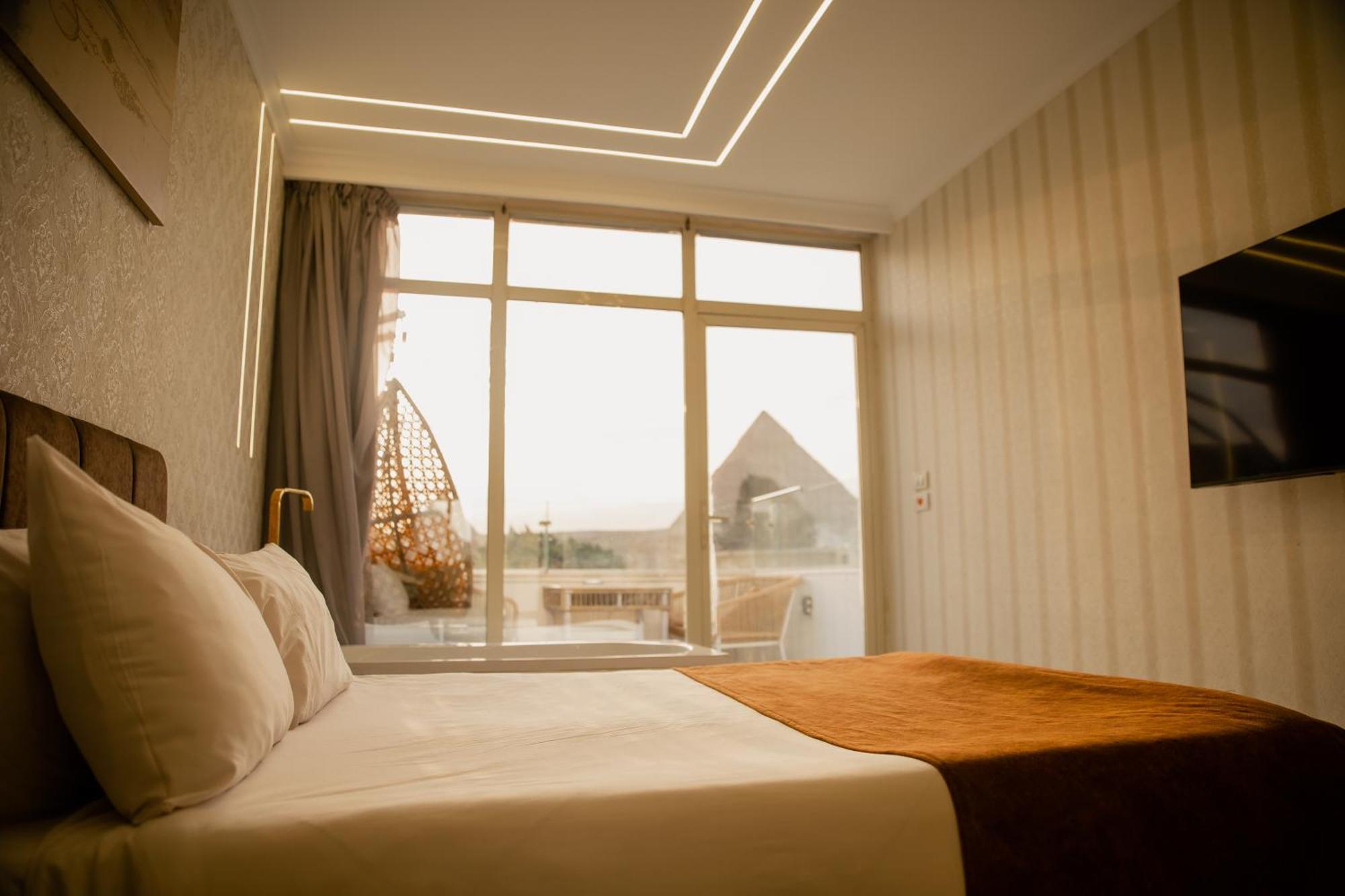 Hotel Pyramids Shadow 2*